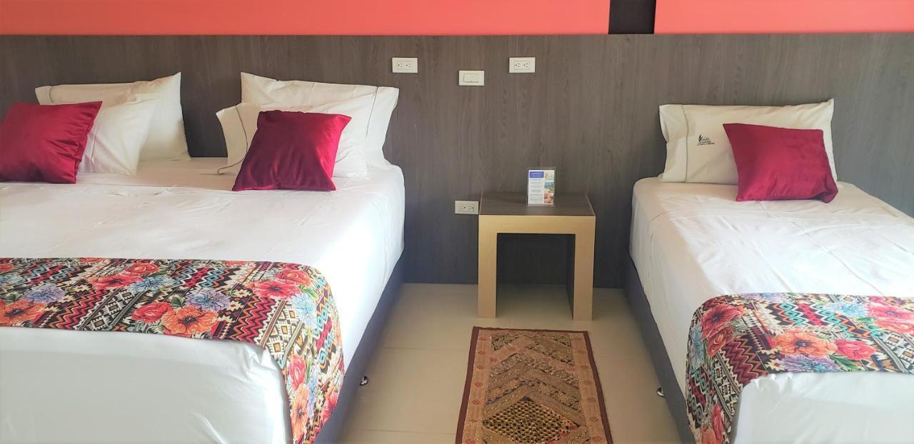 Cerritos Villa Juana Hotel מראה חיצוני תמונה