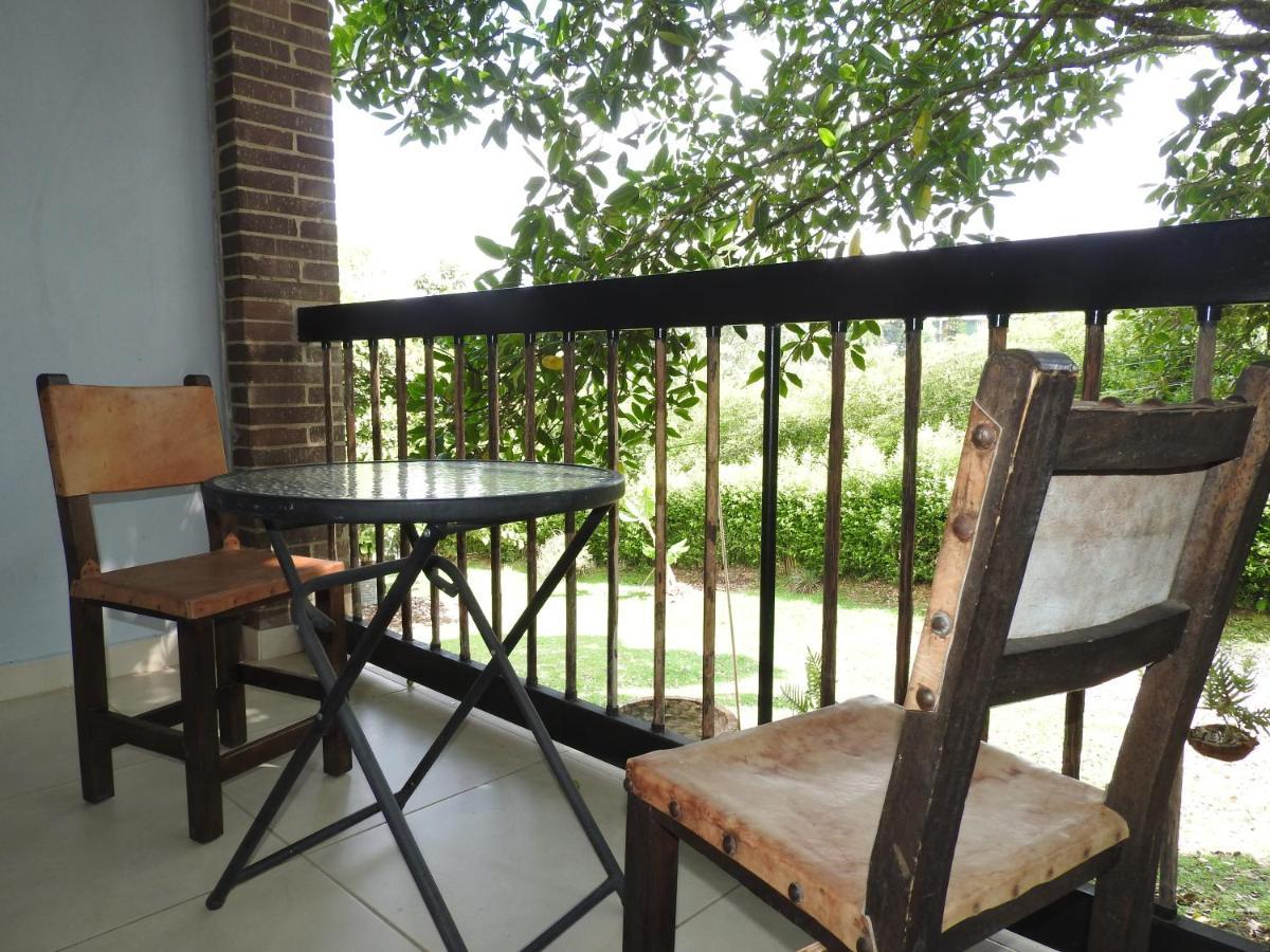 Cerritos Villa Juana Hotel מראה חיצוני תמונה