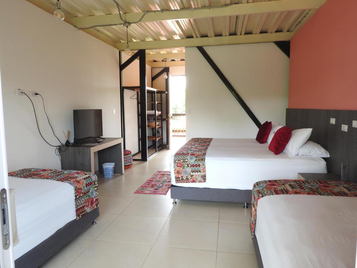 Cerritos Villa Juana Hotel מראה חיצוני תמונה