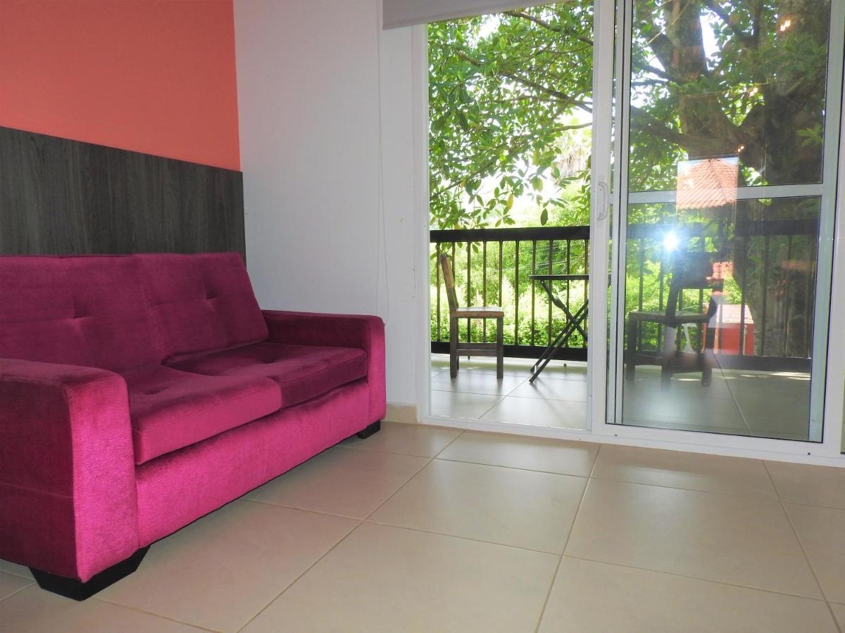 Cerritos Villa Juana Hotel מראה חיצוני תמונה