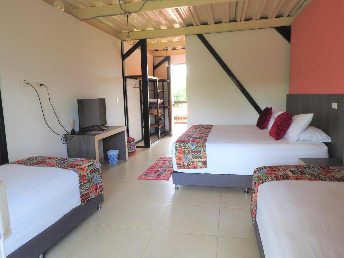 Cerritos Villa Juana Hotel מראה חיצוני תמונה