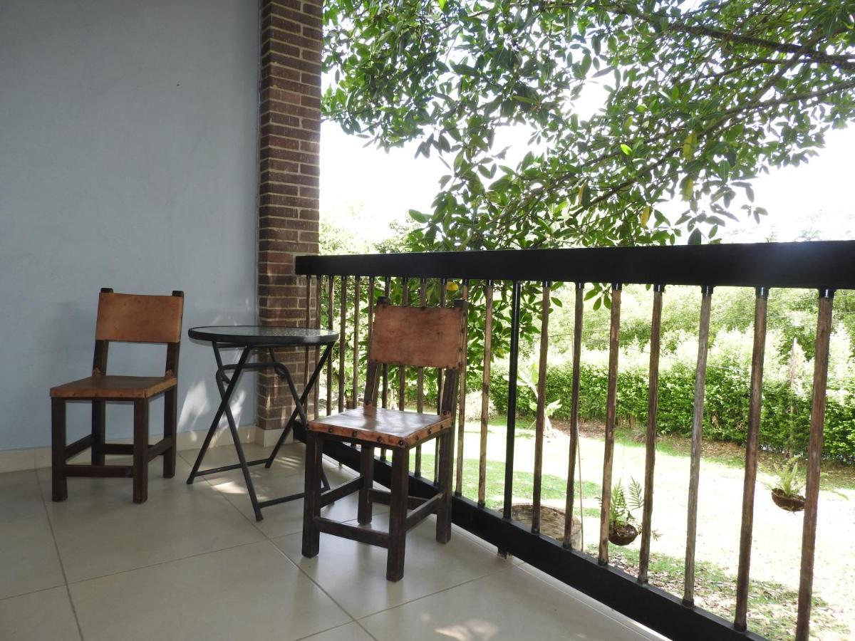 Cerritos Villa Juana Hotel מראה חיצוני תמונה