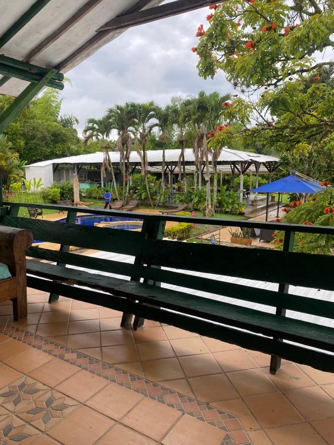 Cerritos Villa Juana Hotel מראה חיצוני תמונה
