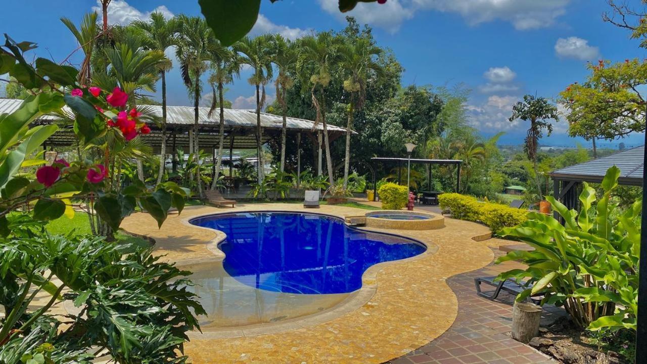 Cerritos Villa Juana Hotel מראה חיצוני תמונה