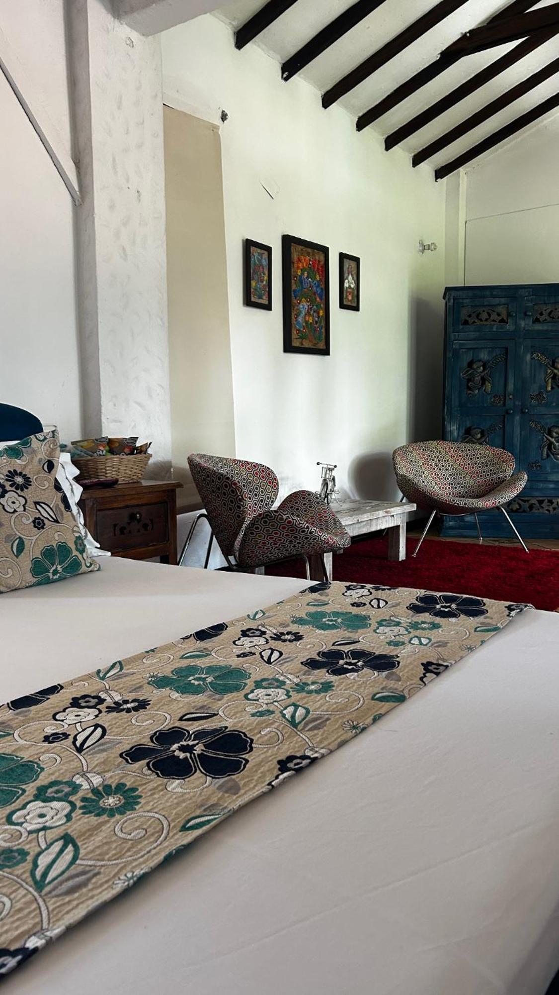 Cerritos Villa Juana Hotel מראה חיצוני תמונה