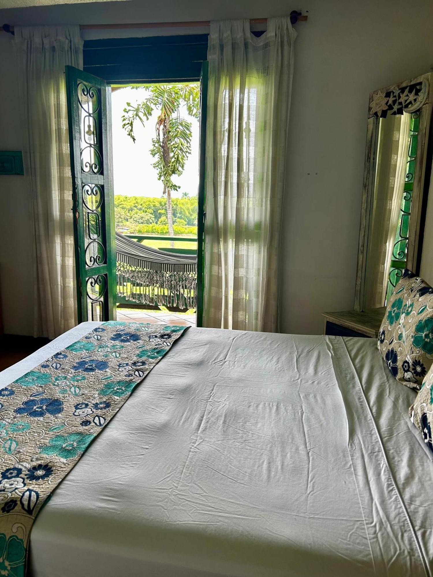 Cerritos Villa Juana Hotel מראה חיצוני תמונה